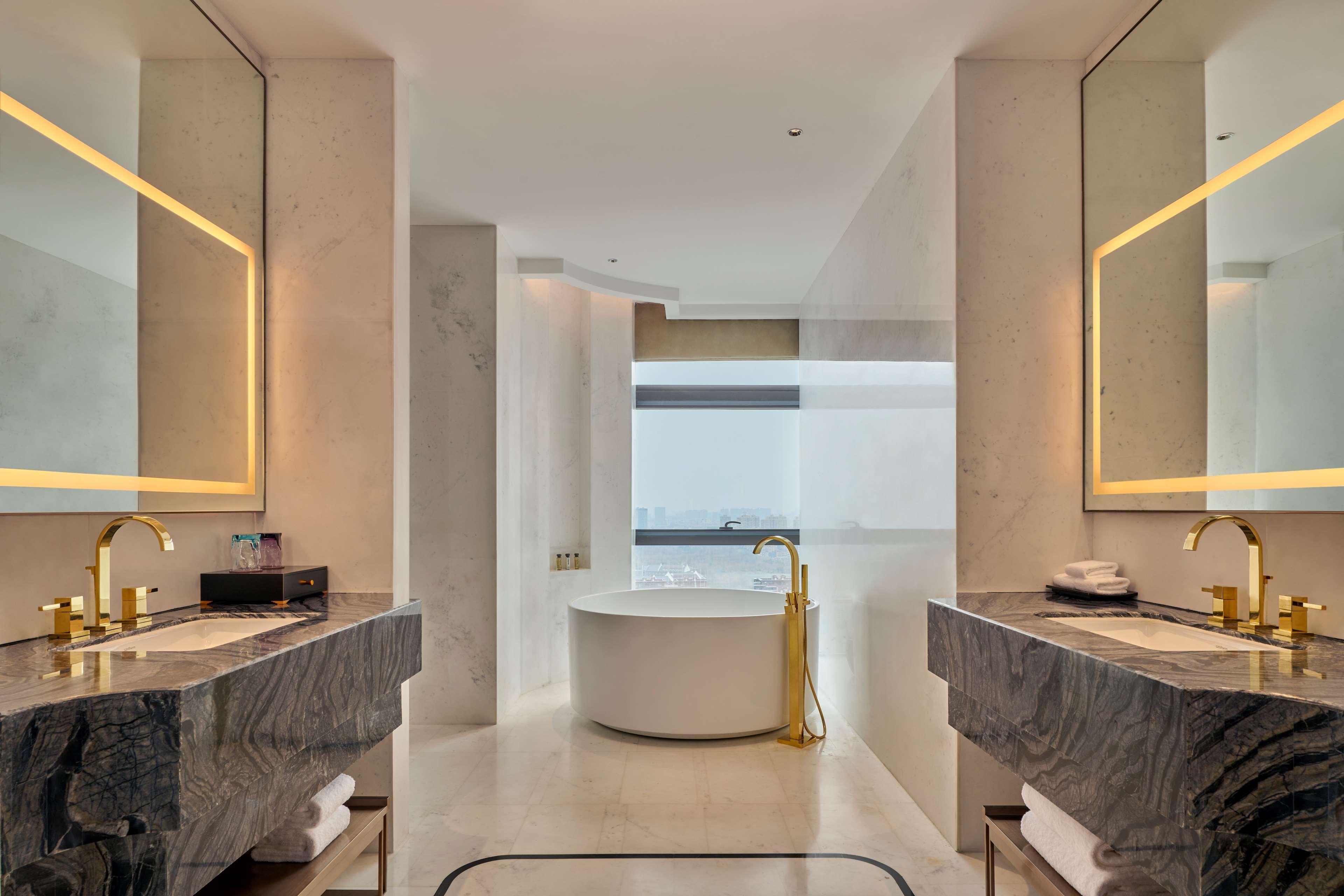 Отель Hilton Yancheng Яньчэн Экстерьер фото